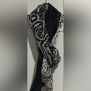 Wool Scarf with patterns